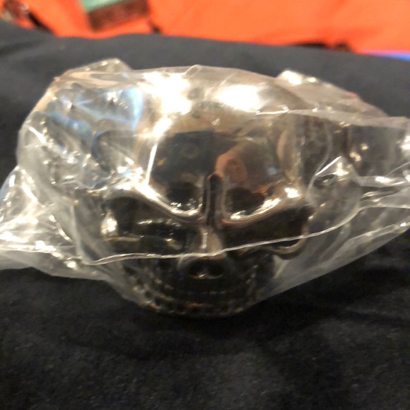 Large skull bracelet new - Picture 3 of 6